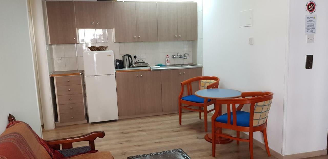 Petalmo City Apartments Larnaca Exteriör bild